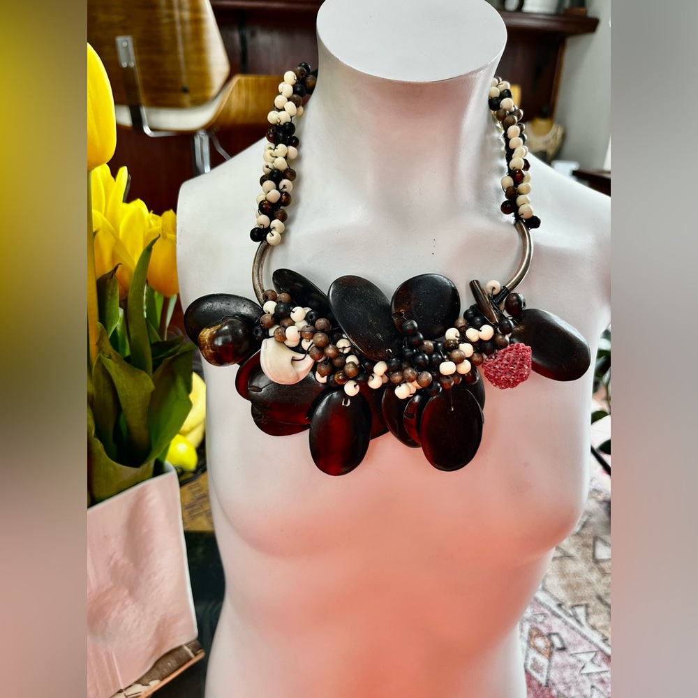 Wired beaded cluster necklace